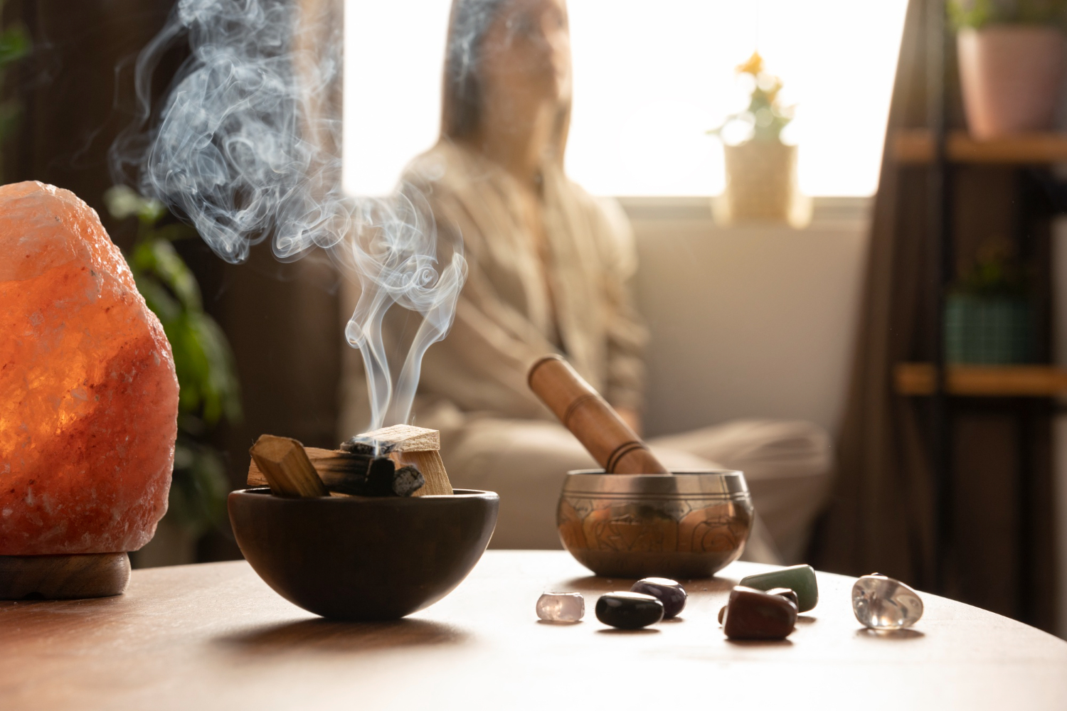 persona que realiza terapia reiki